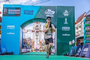 BIB: 523, 188, 888, 1888, 
                            <button type="button" onclick="openModal(21777955)" class="btn btn-primary btn-sm float-right btn-popup" data-toggle="modal" data-target=".modal-high-quality">
                        <i class="fas fa-shopping-cart"></i> Add to Cart
                    </button>
                                            <button type="button" onclick="isThisMe(21777955, true)" class="btn btn-success btn-sm float-right btn-popup btn-isme hidden" data-toggle="tooltip" data-placement="bottom" title="นี่คือรูปของคุณใช่ไหม คลิกที่นี่เพื่อเอาเข้าอัลบั้ม">
                        <i class="fas fa-plus"></i> Add to album
                    </button>
                    <button type="button" onclick="isThisMe(21777955, false)" class="btn btn-warning btn-sm float-right btn-popup btn-isnotme hidden">
                        <i class="fas fa-ban"></i> Remove from album
                    </button>